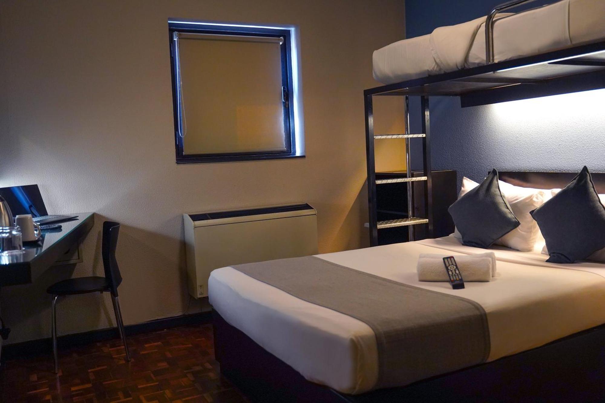 Inani Hotel Morning Star Pretoria-Noord Extérieur photo
